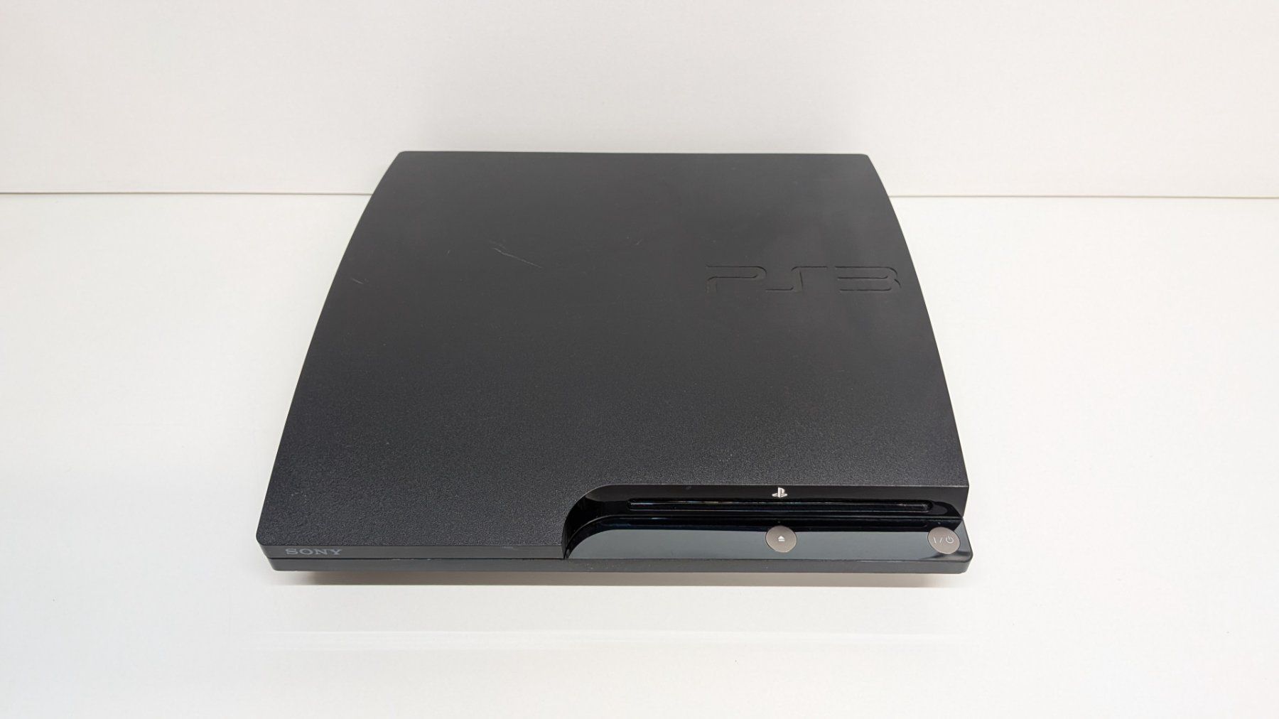 Sony Console: PlayStation 3 Slim mit 2 Controller – Usato da Menziken venduto da mame18 3