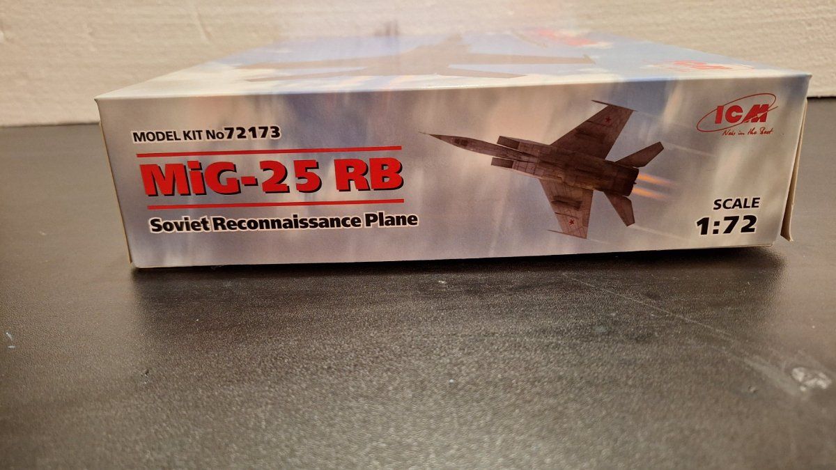 Modellbausätze & Standmodelle: Mikojan-Gurewitsch MIG- 25 RB – Neu und originalverpackt aus Langnau am Albis von Sihl15 4