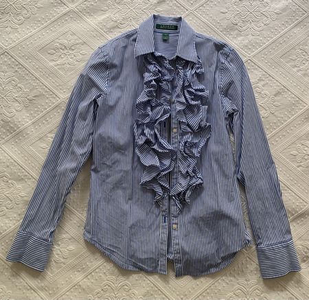 Feminine Bluse mit Rüschen von Ralph Lauren, neu