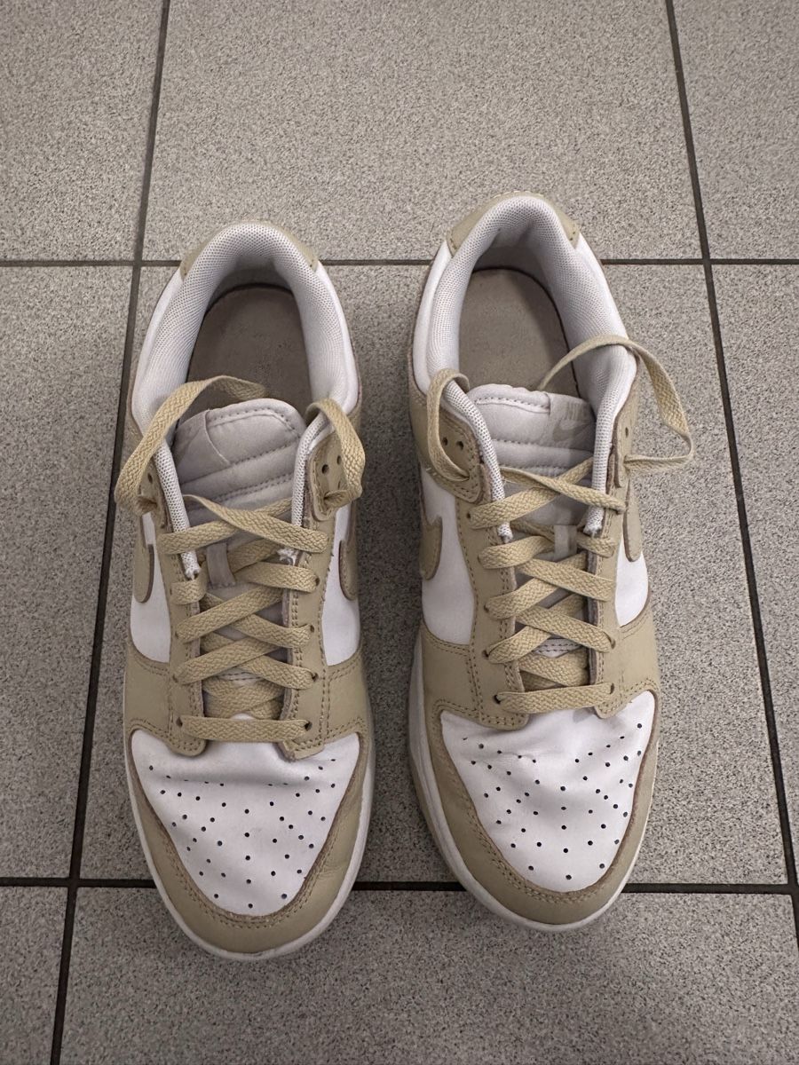 Nike Scarpe da uomo: Nike Dunk Low, Gr. 43, Beige/Weiss – Usato da Schaffhausen venduto da Flurin2000