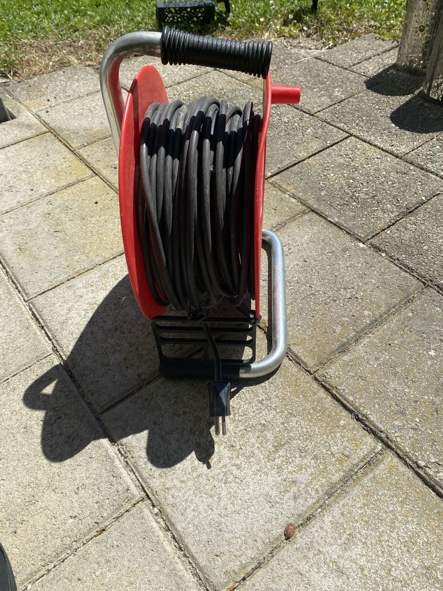 Kabel: Elektro-Kabel – Gebraucht aus Hinwil von Unternehmer 3