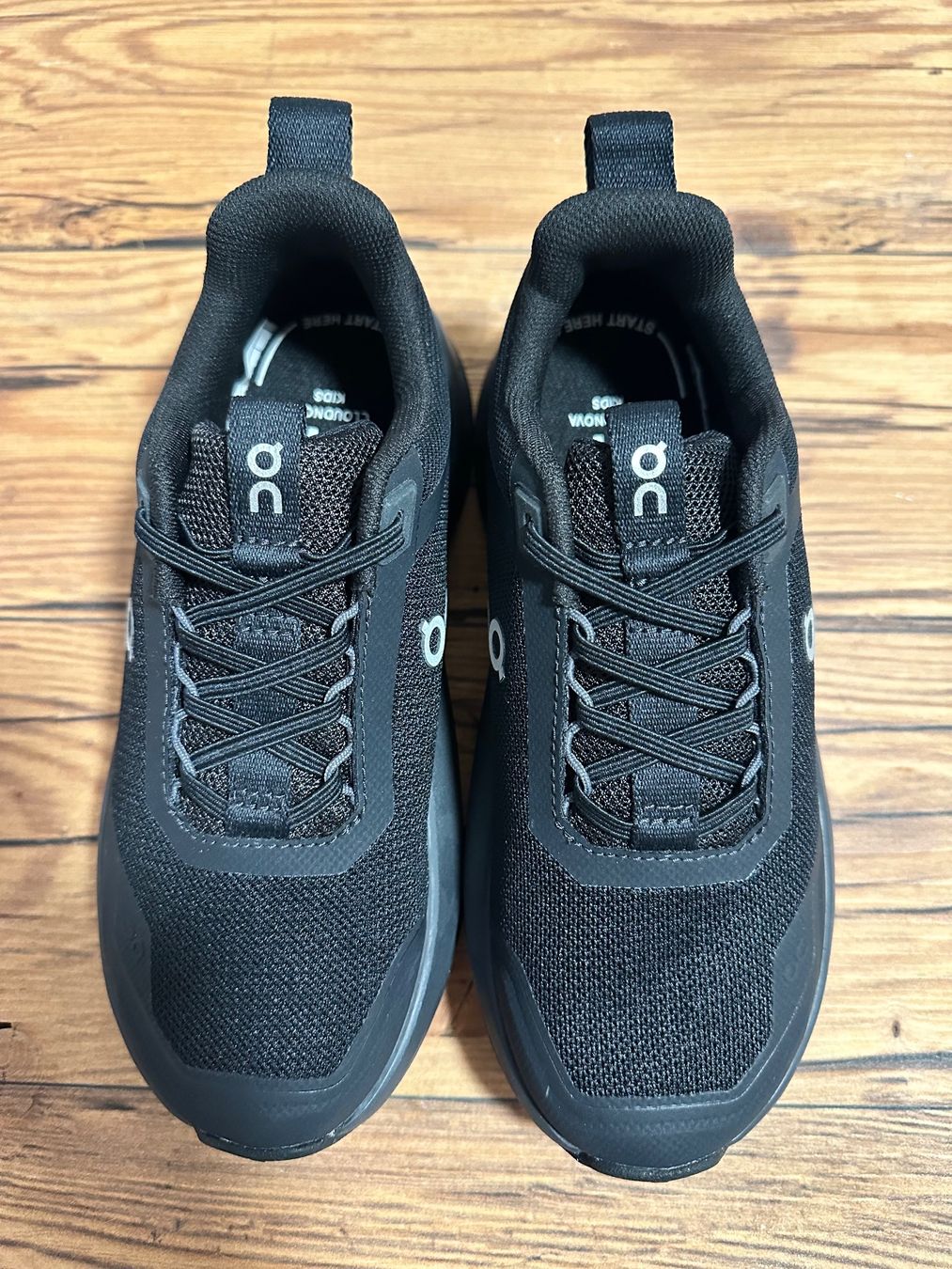 On Scarpe per ragazzi: On Cloudnova Kids schwarz Gr. 31,5 neu – Nuovo (secondo la descrizione) da Scuol venduto da onf_rlc6 3