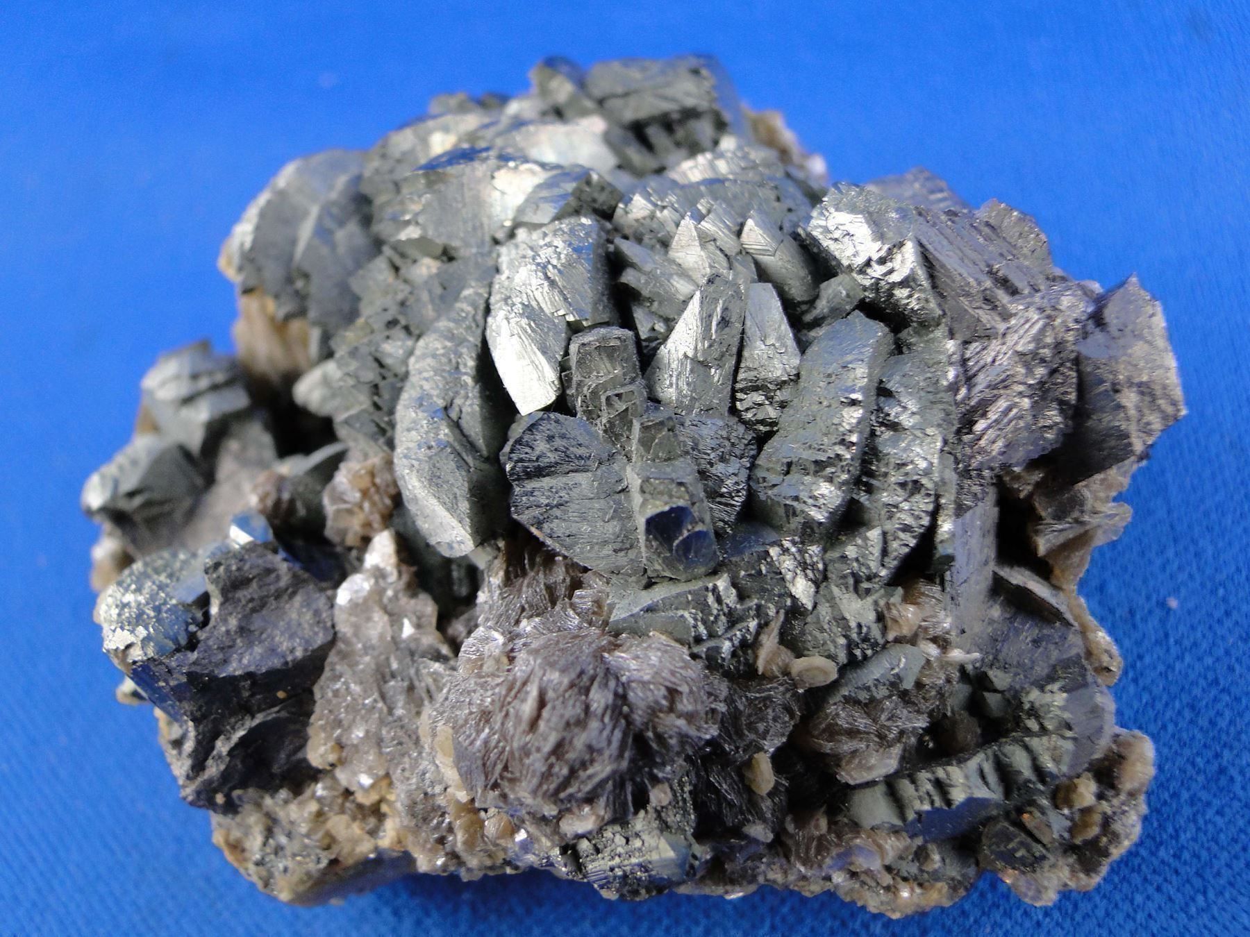 Minerali & Pietre curative: Arsenopyrit mit Siderit – Usato da Schinznach Bad venduto da Demerald 2