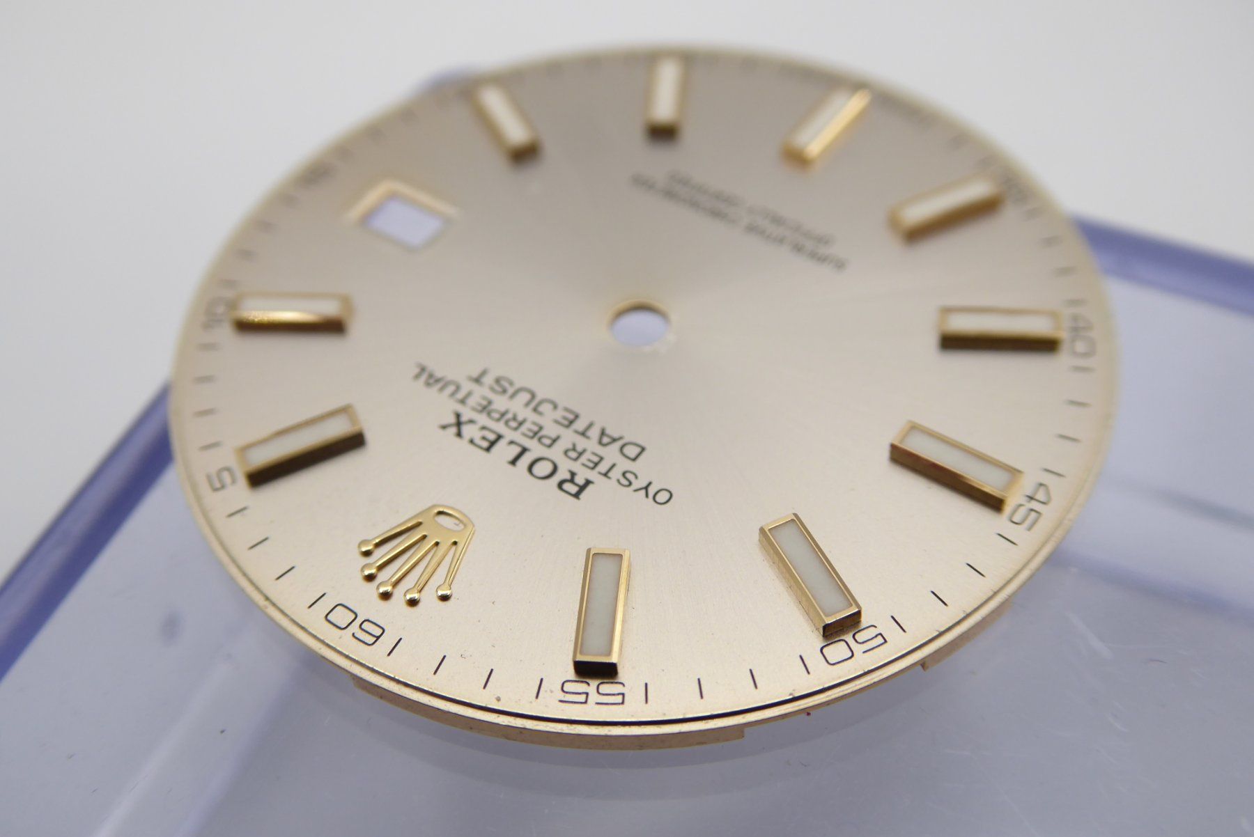 Rolex Orologi: Rolex Datejust 41mm sundust stick dial 126331 – Nuovo (secondo la descrizione) da Geneve venduto da adr_xk6n 4