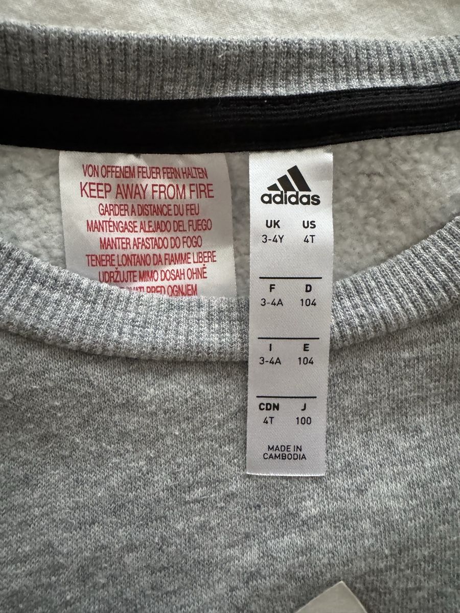 Adidas Lotti di vestiti: Ensemble Adidas gris et noir, 2 pièces, taille 104 – Usato da Saillon venduto da alico 2
