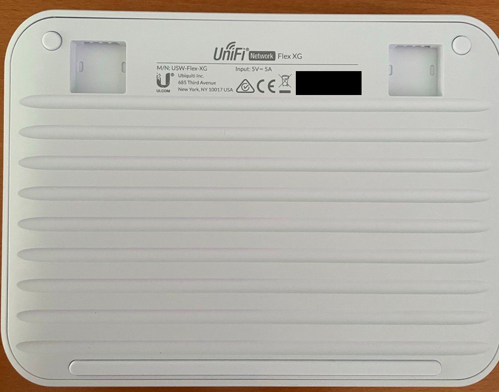 Ubiquiti Modem & Router: Ubiquiti UniFi Flex XG – Nuovo (secondo la descrizione) da Rothrist venduto da Evernex-Switzerland 6