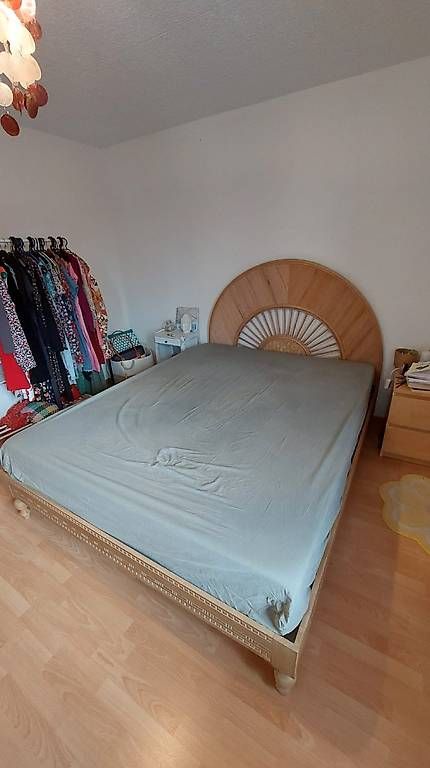 Lits: Lit / Bett 160x200 – D'occasion à Biel/Bienne par knu_l98m