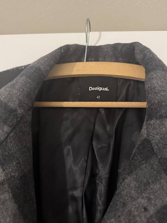 Desigual Cappotti: Cappotto Desigual – Usato da Breganzona venduto da Swonder 2
