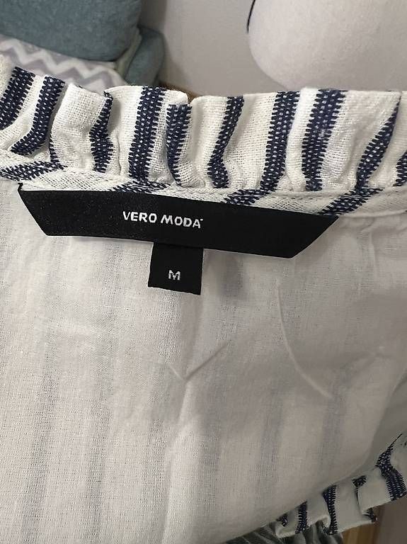 Kleider: GESTREIFTES VERO MODA KLEID – Gebraucht aus Urdorf von Marybyii 2