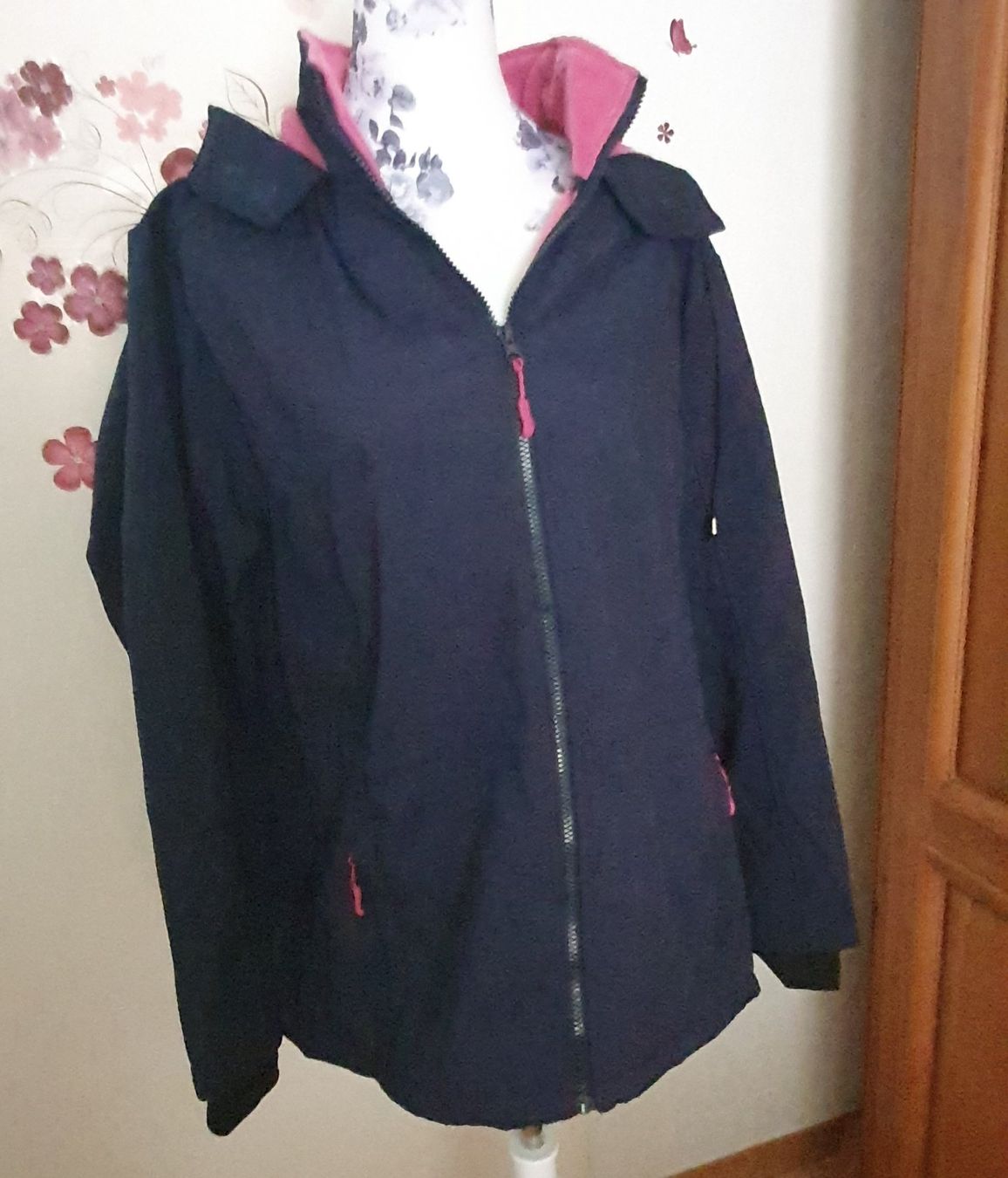 Vestes: Softshell Jacke mit Kapuze XL – Neuf avec emballage d'origine à Klingnau par Fee1960