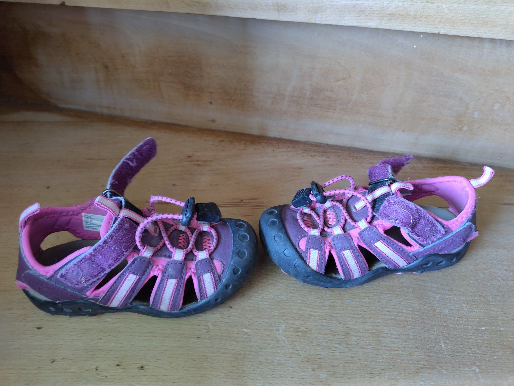 Schuhe für Mädchen: Kamik Sandale, Gr. 26, Lila/Pink – Gebraucht aus St. Gallen von Wysi 2