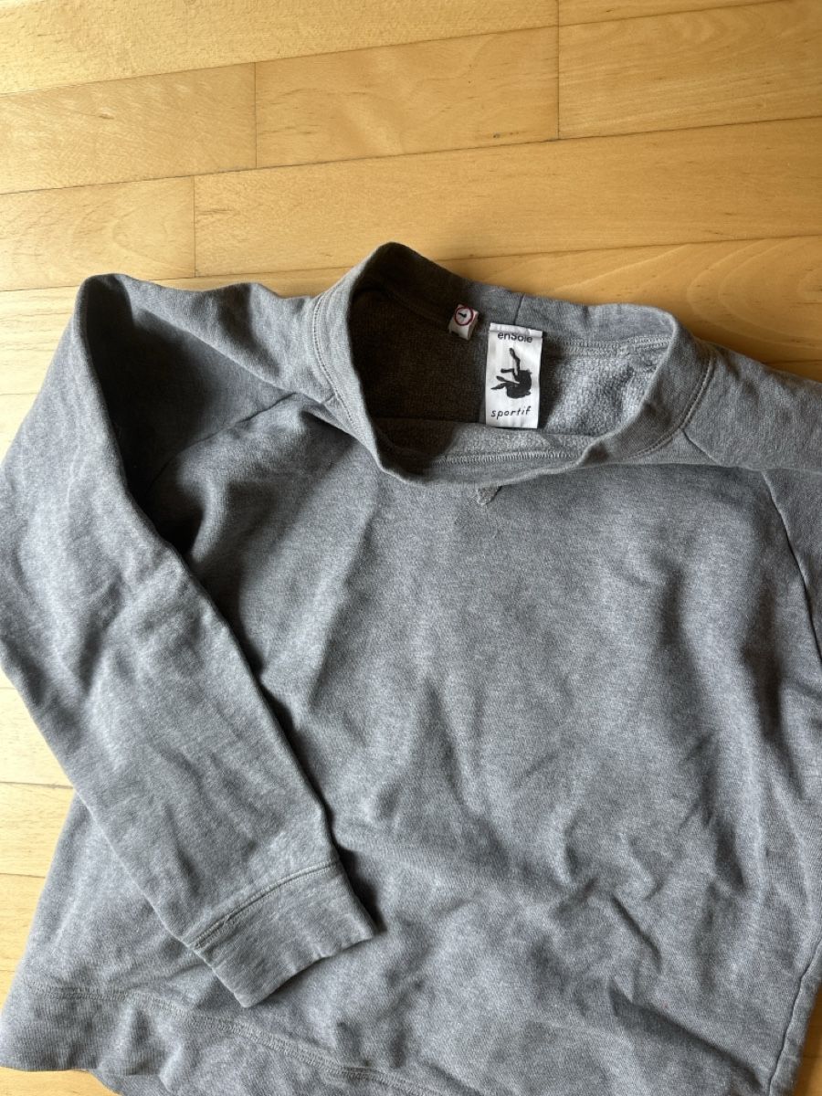 Ensoie Pullover & Sweatshirts: Ensoie Pulli – Gebraucht aus Rickenbach-Sulz von hel_yx9y