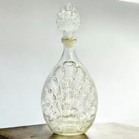 Carafe italienne vintage en verre moulé forme coquillage