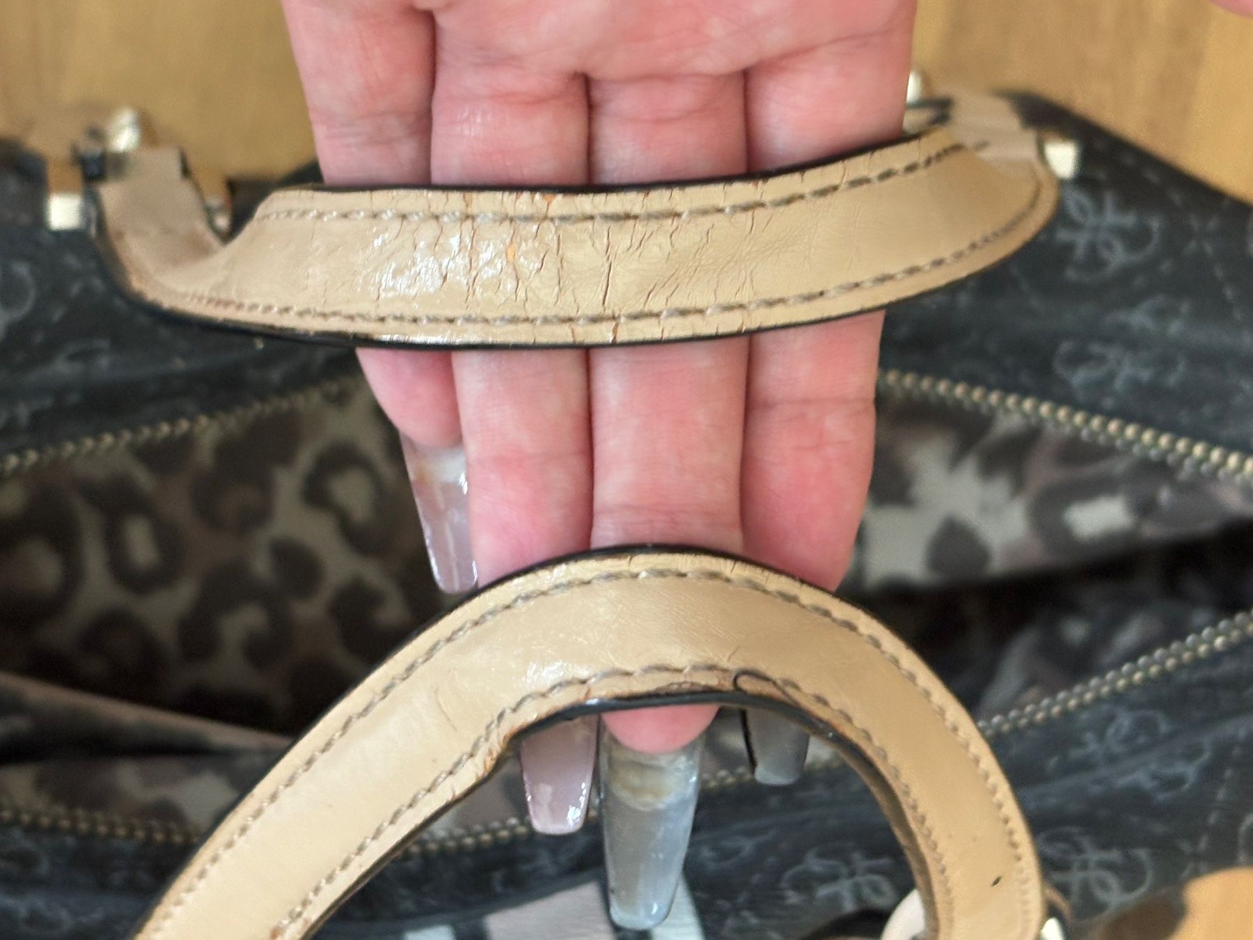 Borse da donna: Guess tasche – Usato da Langenthal venduto da nic_fj2f 2