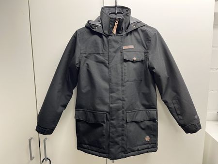 Schwarze Protest Winterjacke, Grösse 152, Top Zustand!