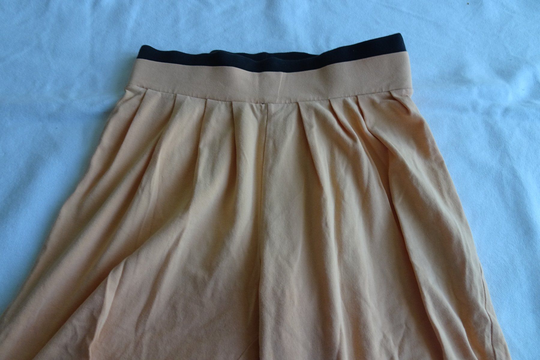 Pantaloni: kurze Hosen lachsorange Gr. 152 – Usato da Strengelbach venduto da schmetterling20 2