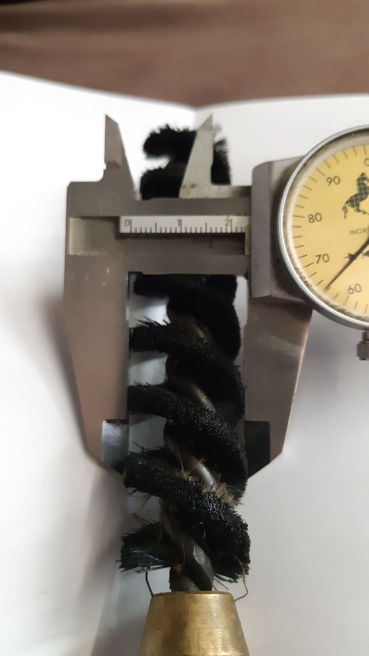 Schweizer Armee Uniformi: Brosse pour canon DCA 20mm – Usato da Chésopelloz venduto da Toino95 1