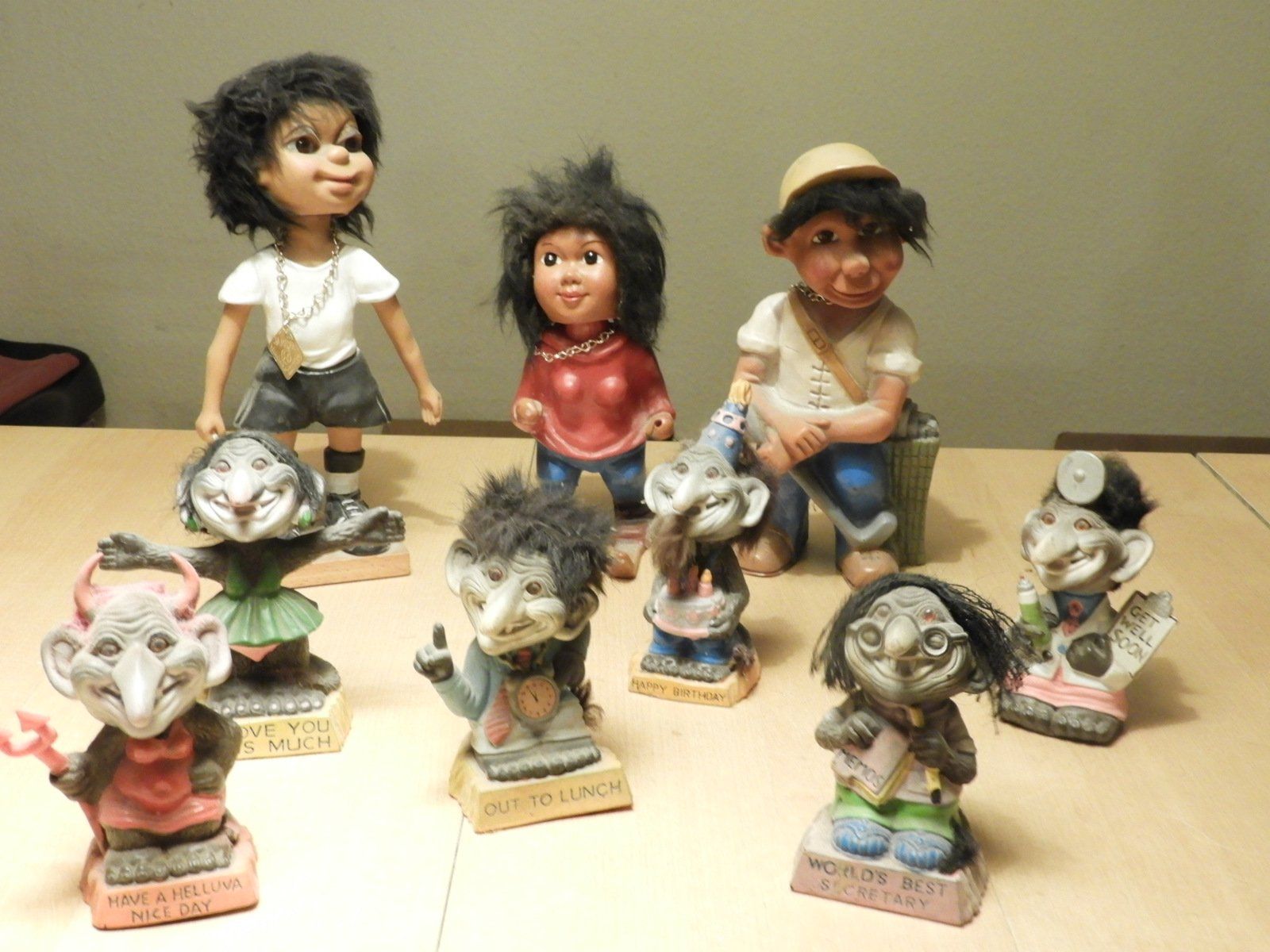 Statuette: HEICO TROLL ODER "R" mit eckige Plattli als Marke 3. PAKET – Usato da Ettingen venduto da troll-mutter