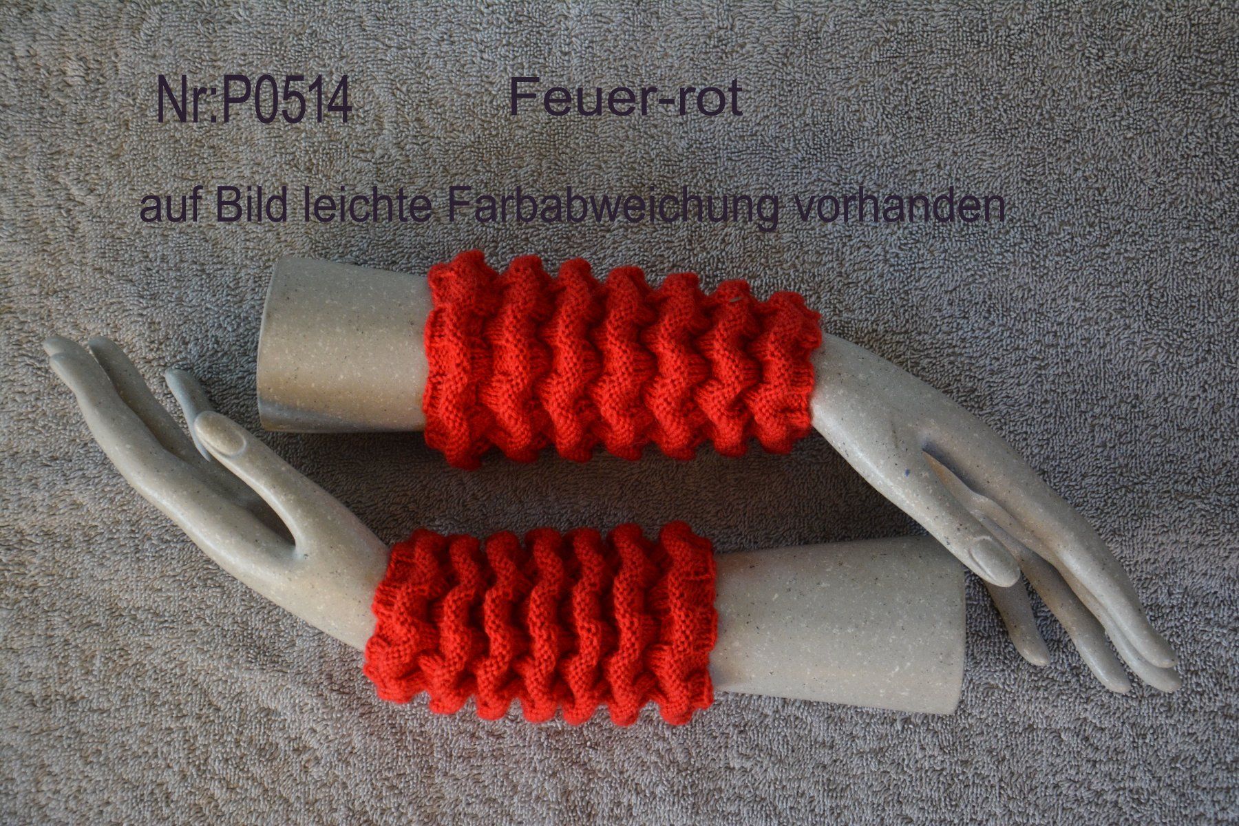 Handschuhe & Handstulpen: Pulswärmer (Amedisli gerollt) – Neu (gemäss Beschreibung) aus Bollodingen von happyday11