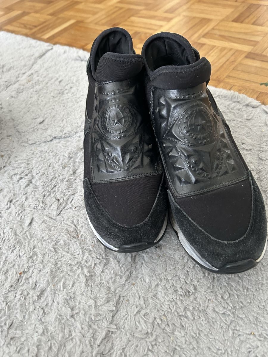 Scarpe da donna: Schuhe  – Usato da Basel venduto da Krisztina.na 2