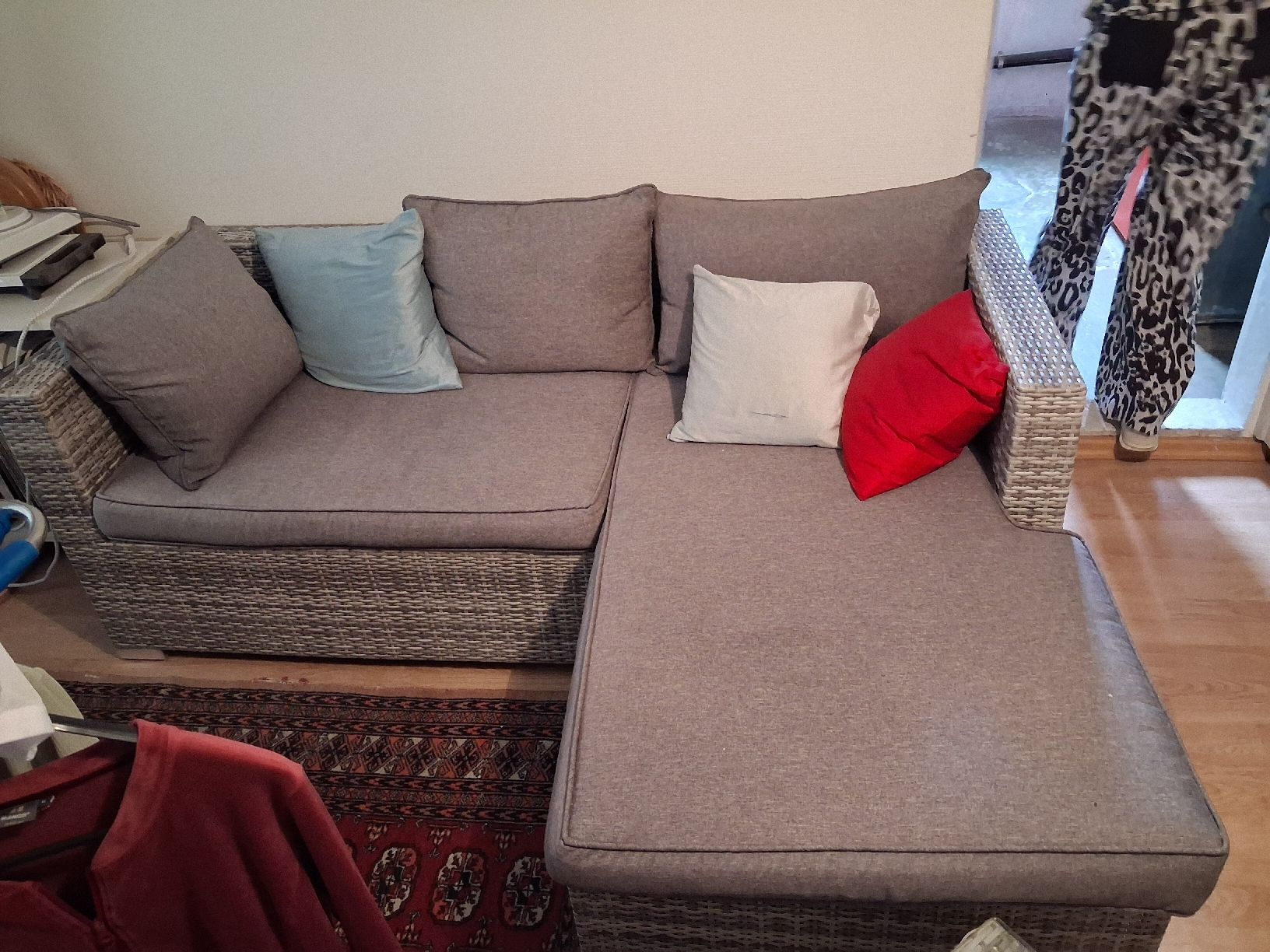 Sofas: Gartenlounge Rattan Optik grau Ecksofa mit Hocker – D'occasion à Zürich par oberstaffel