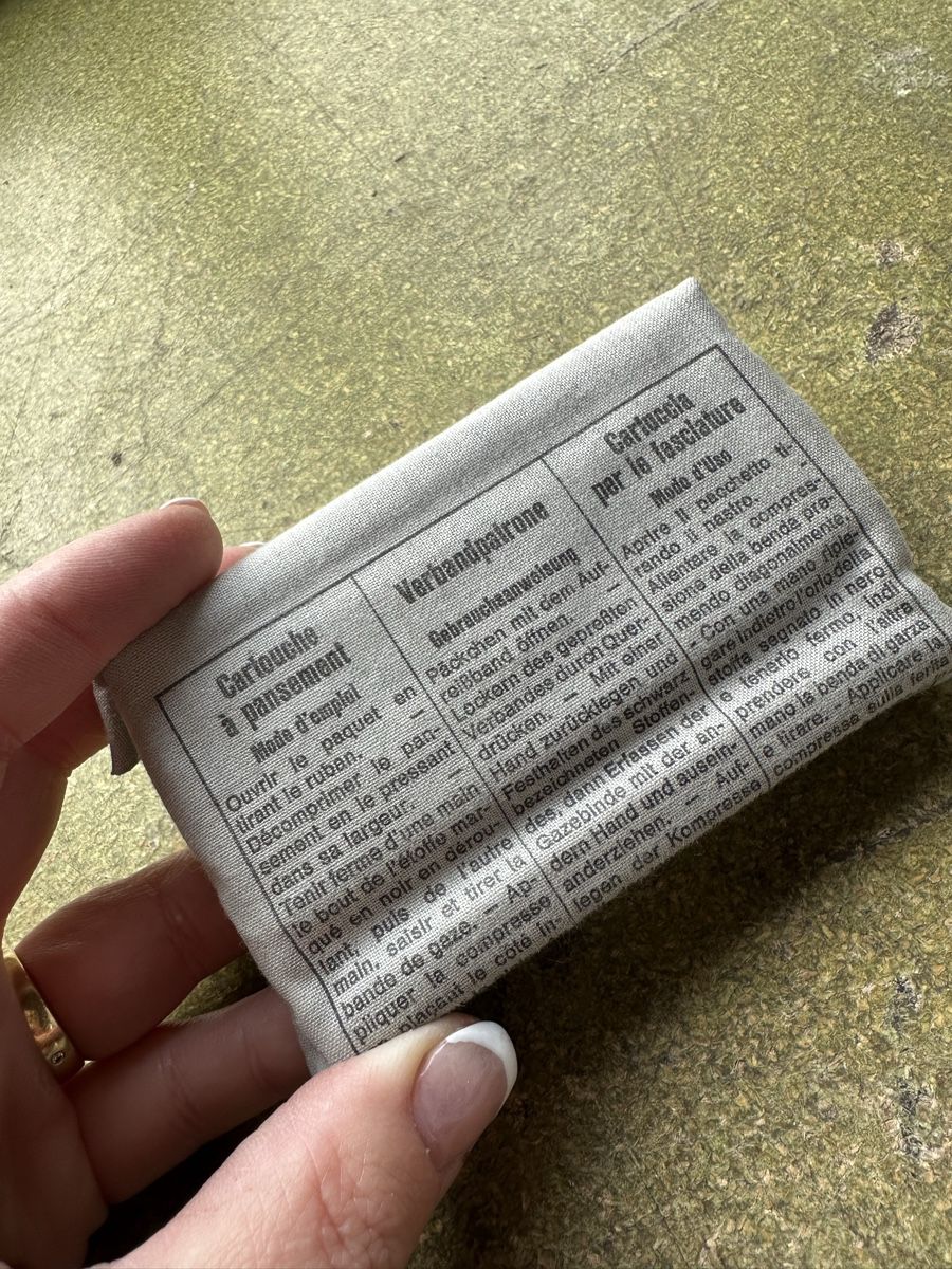 Mallettes de secours: 3er Set Schweizer Armee Verbandspäckli – Neuf (Voir description) à Zollikofen par Taximan89 1