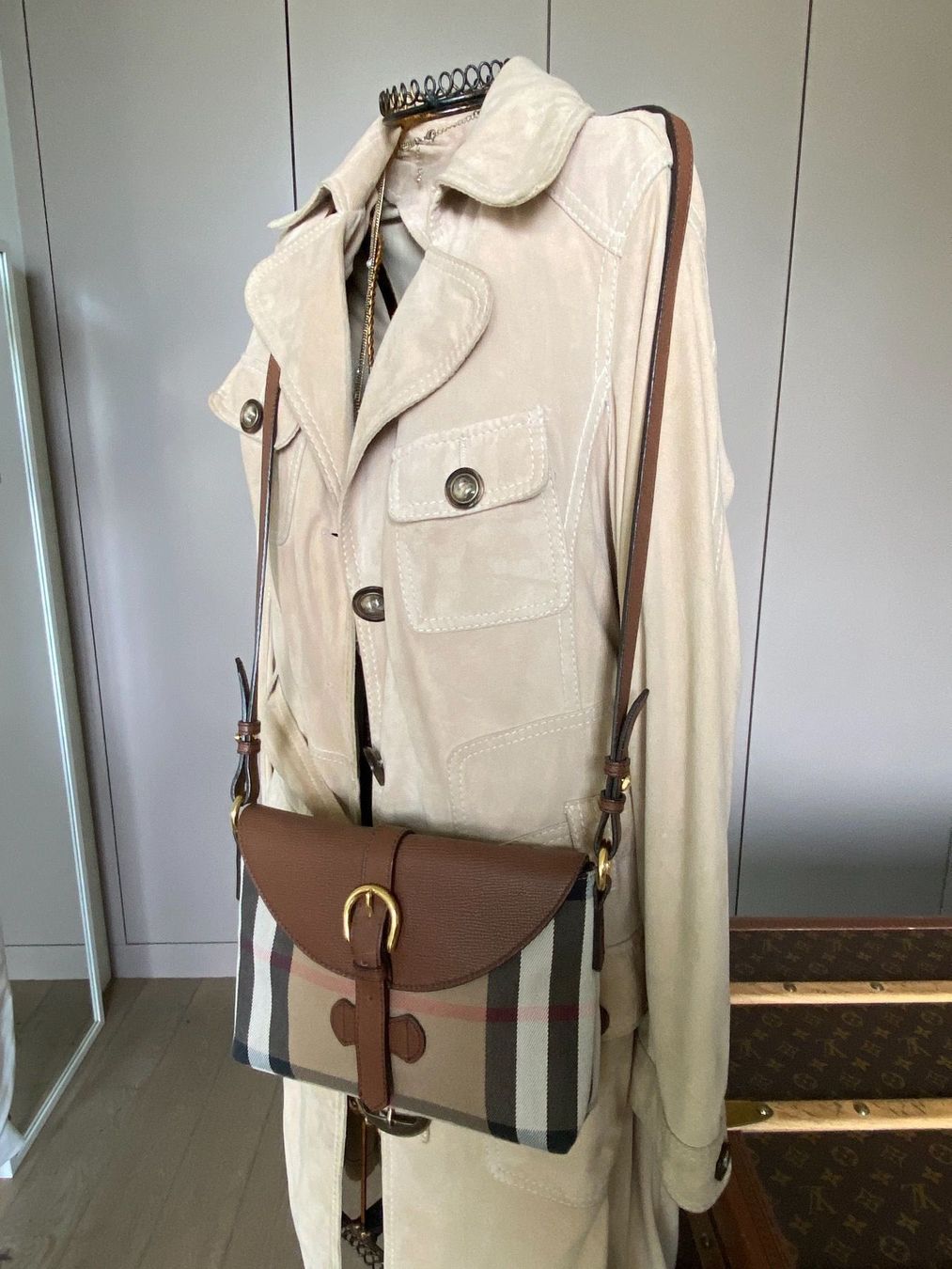 Dolce & Gabbana Cappotti: Orginal Dolce & Gabbana Mantel – Usato da Kilchberg ZH venduto da happyymee