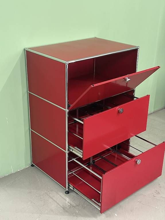 Kommoden: USM Haller Highboard rubinrot – Gebraucht aus Glattbrugg von q-aderdesign 1