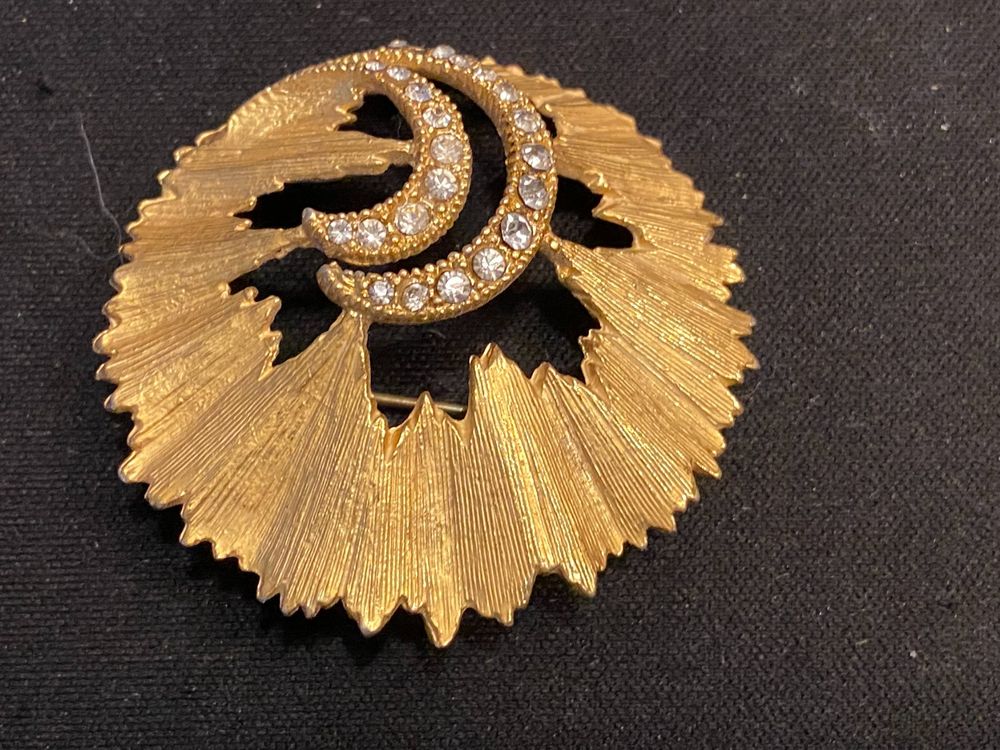 Ancienne Broche Métal Doré – Bijou Fantaisie (pas Collier, Bague, Boucle D'oreille)