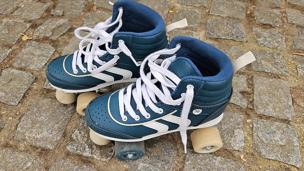 Pattini in linea & Pattini a rotelle: Rollschuhe Oxelo – Usato da Buchs AG venduto da chratz5 2
