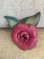 Vintage Brosche aus Leder, Blumen Rosen Design, Top Zustand!