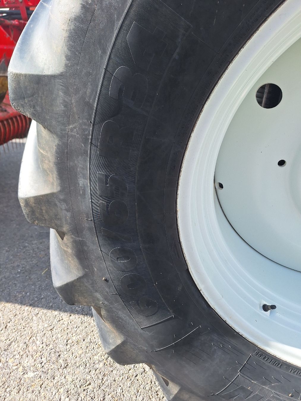 Trattori: 1 Michelin 600/65 R34 ca.60% Profil – Usato da Hildisrieden venduto da Aschenboedel 6