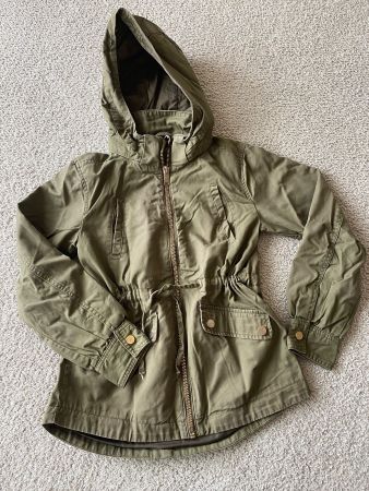 Übergangsjacke Gr. 140 oliv/salbeigrün