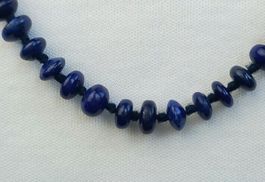 Lapis Lazuli Kette dunkelblau mit Silberverschluss 66 cm