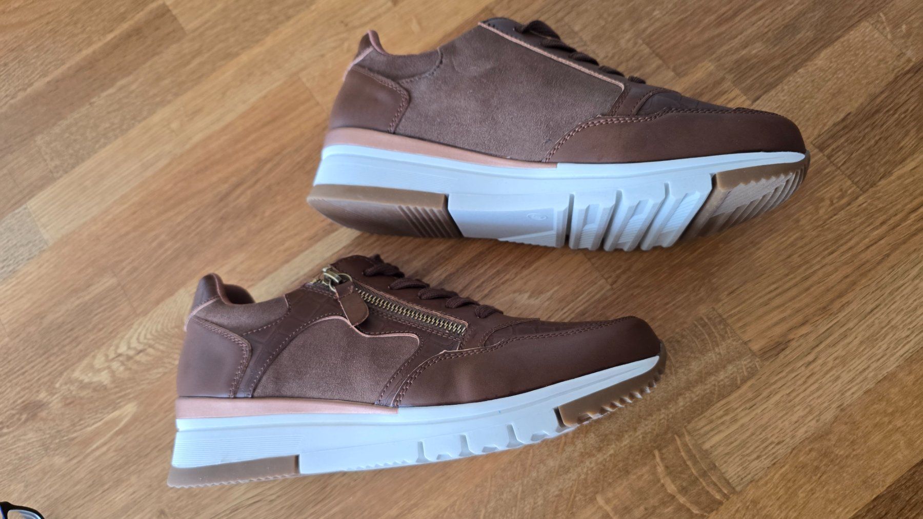 Scarpe da donna: Damensneaker in braun – Nuovo (secondo la descrizione) da Holderbank AG venduto da cleopatra68 2