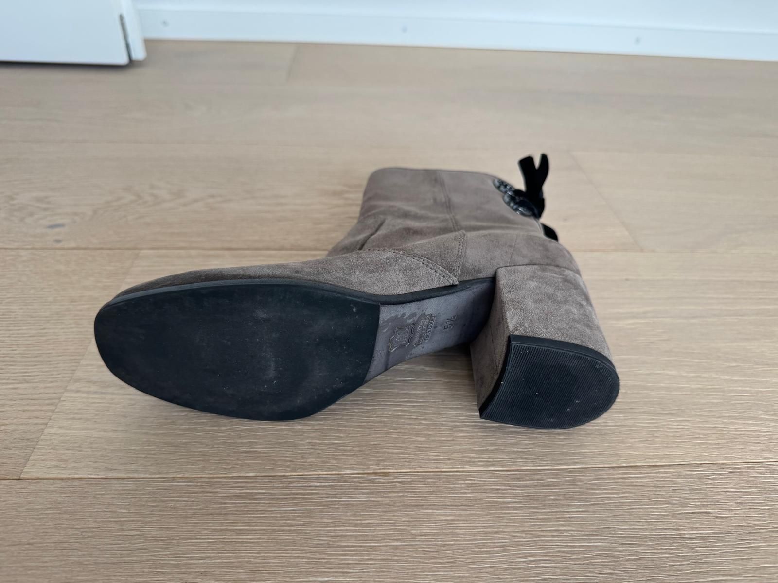 Damenschuhe: Stiefeletten mit Schleife – Gebraucht aus Zollikon von gab_v26c 3