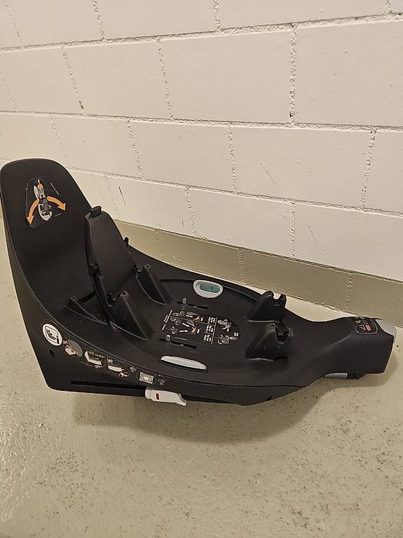 Cybex Auto-Kindersitze: Cybex Base Z - Isofix – Gebraucht aus Au ZH von kat_2q88