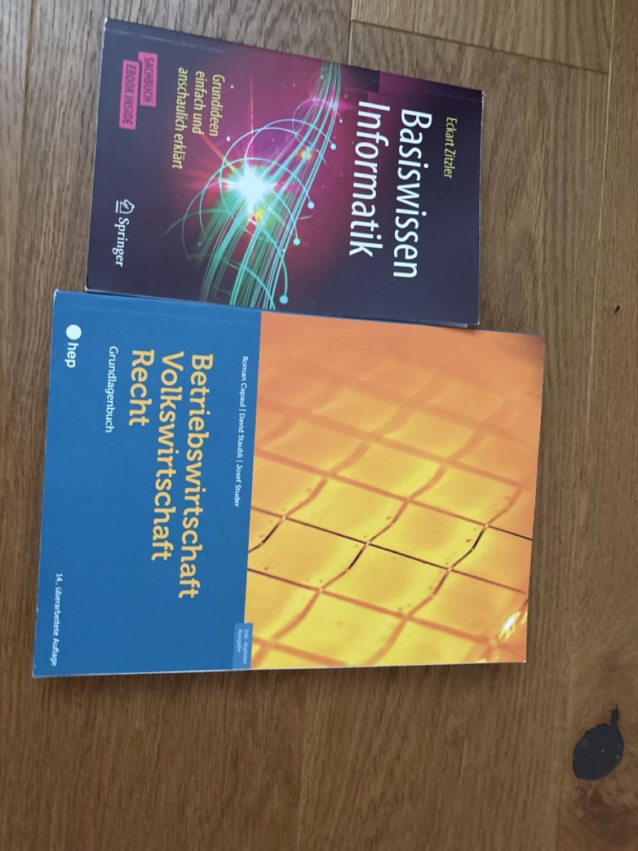 Libri: Zwei Schulbücher, Informatik und Wirtschaft – Usato da Boswil venduto da mel_85gc