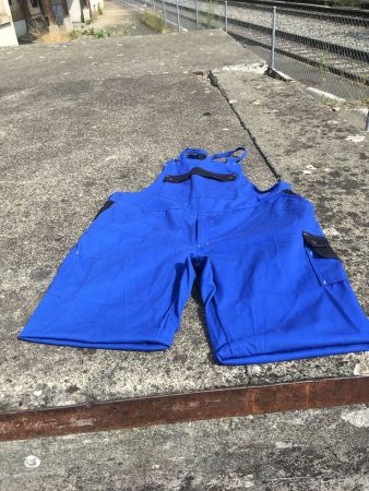 Arbeitskleidungen sehr kurze Latzhose Gr. 58