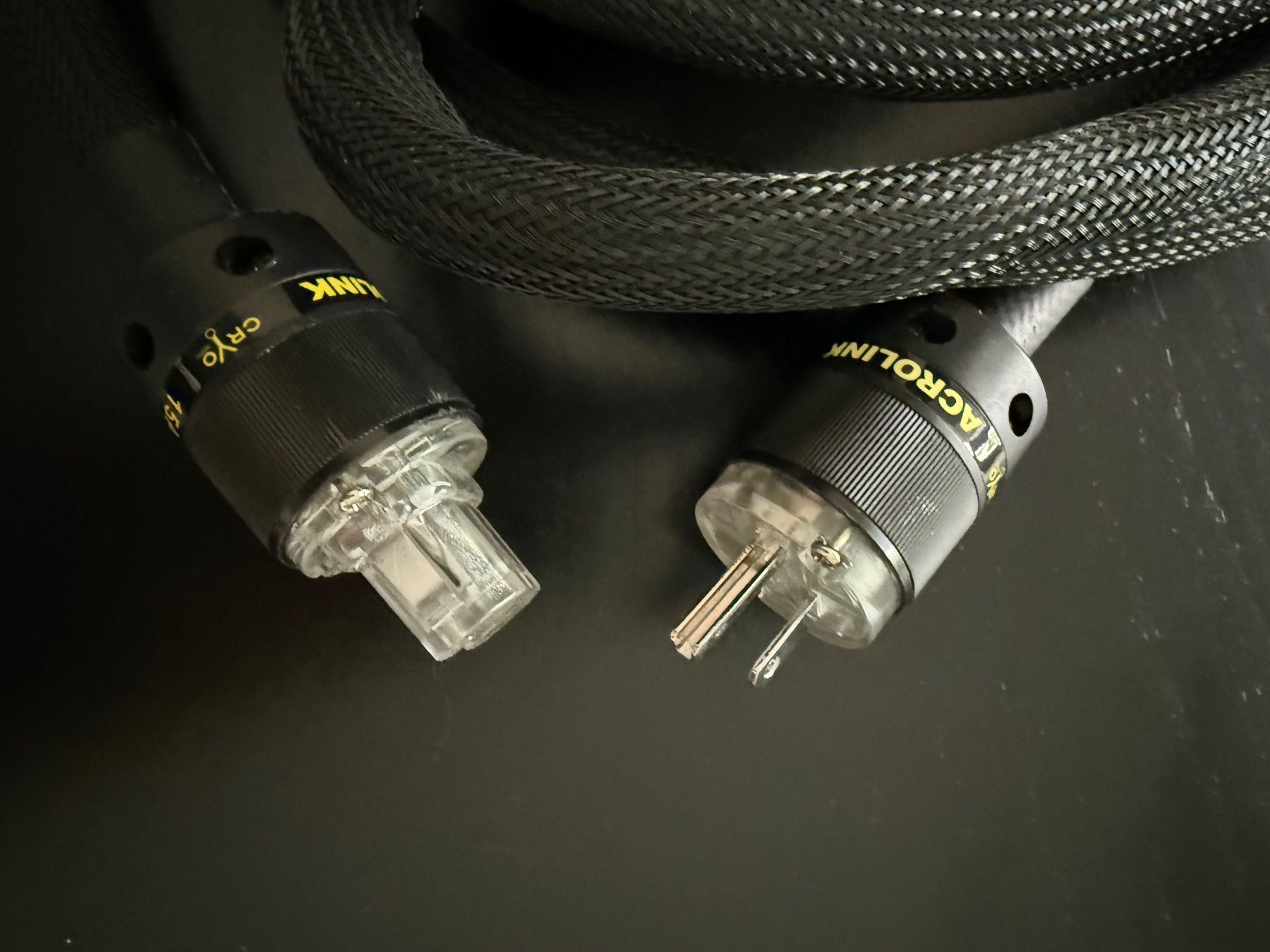 Convertitori: WENTINS MIT CRYSTAL Power Cable - Pristine Condition! – Usato da Schlieren venduto da BT89 4