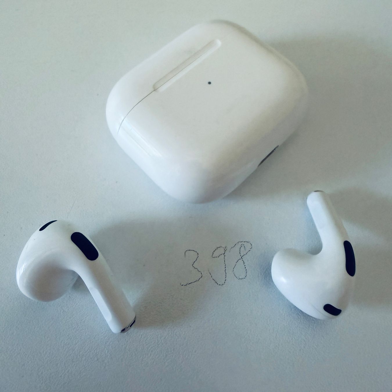 Apple Cuffie: Original Apple AirPods 3 Gen. Kopfhörer mit MagSafe Case – Usato da Basel venduto da MY.AIRPODS.SHOP 4
