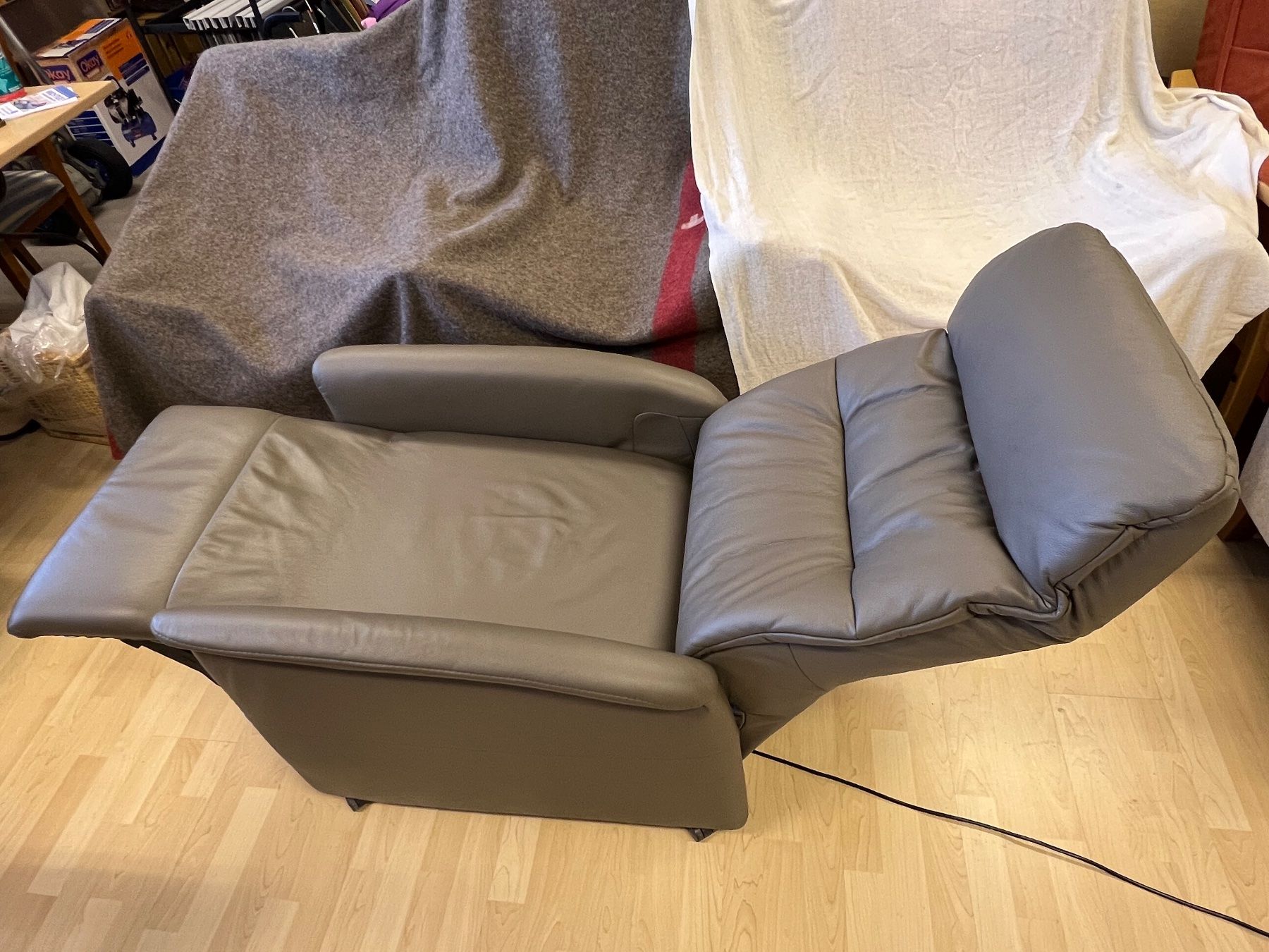 Himolla Sessel: Relaxsessel Himolla mit Aufstehhilfe – Gebraucht aus Hinterkappelen von Jackpot555 2