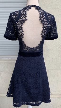 Splendide robe dentelle dos-nu CLAUDIE PIERLOT Paris t.36