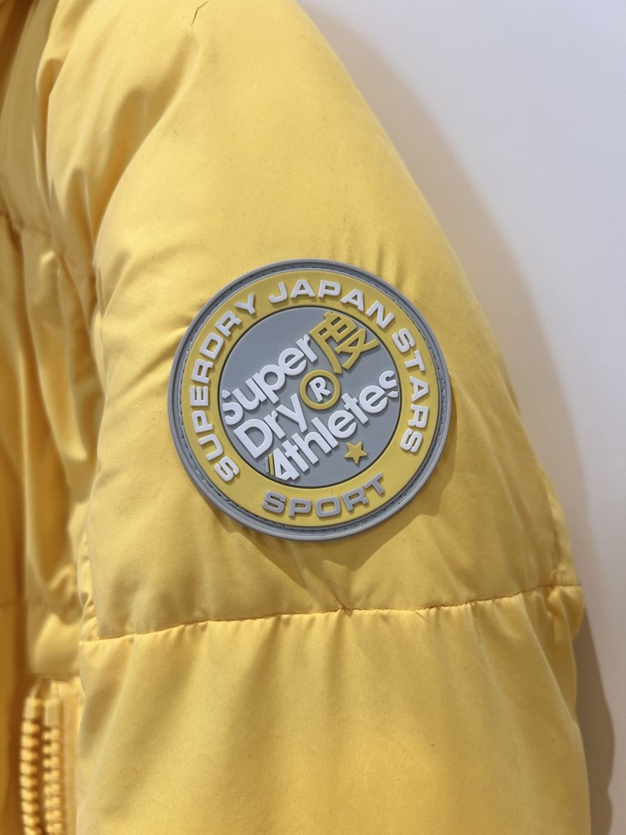 Superdry Giacche: Winterjacke Superdry gelb mit Kapuze – Nuovo (secondo la descrizione) da Hägglingen venduto da anm_75jg 1