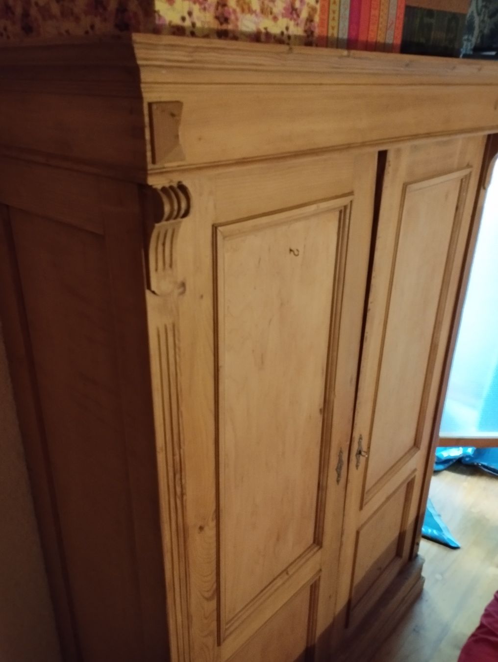 Armadi: Ancienne armoire sapin massif – Usato da Némiaz (Chamoson) venduto da Patoshi