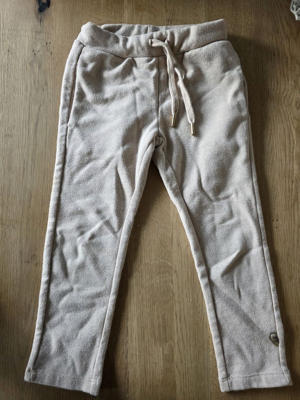 Pantalons: Mädchen Trainer Hose Grösse 110cm – D'occasion à Altstätten SG par Carrybones