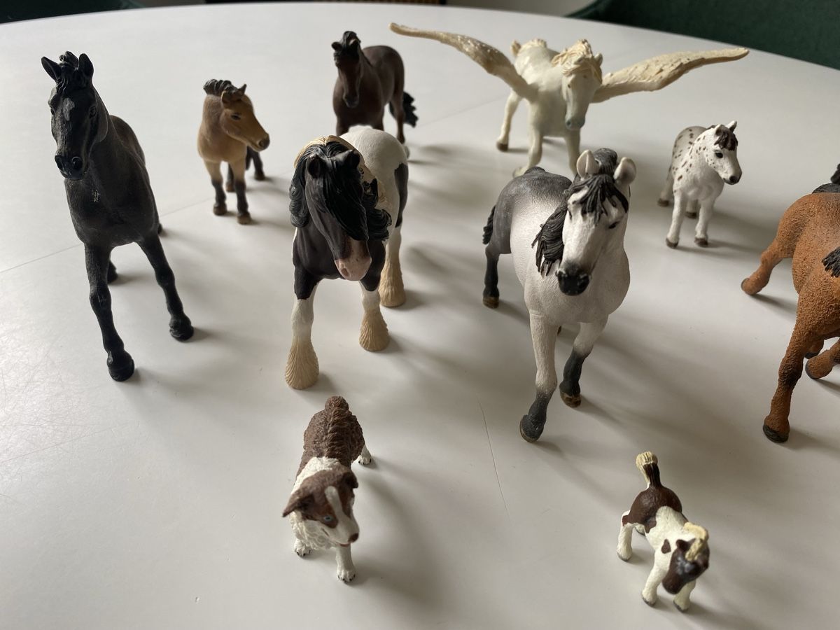 Schleich Giocattoli: 12 Schleich Pferde, Hund, Pegasus – Usato da Bern venduto da Svina 1