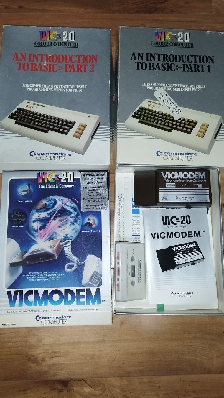 Commodore PCs: Commodore VIC-20 Set – Gebraucht aus Domdidier von look80486 5