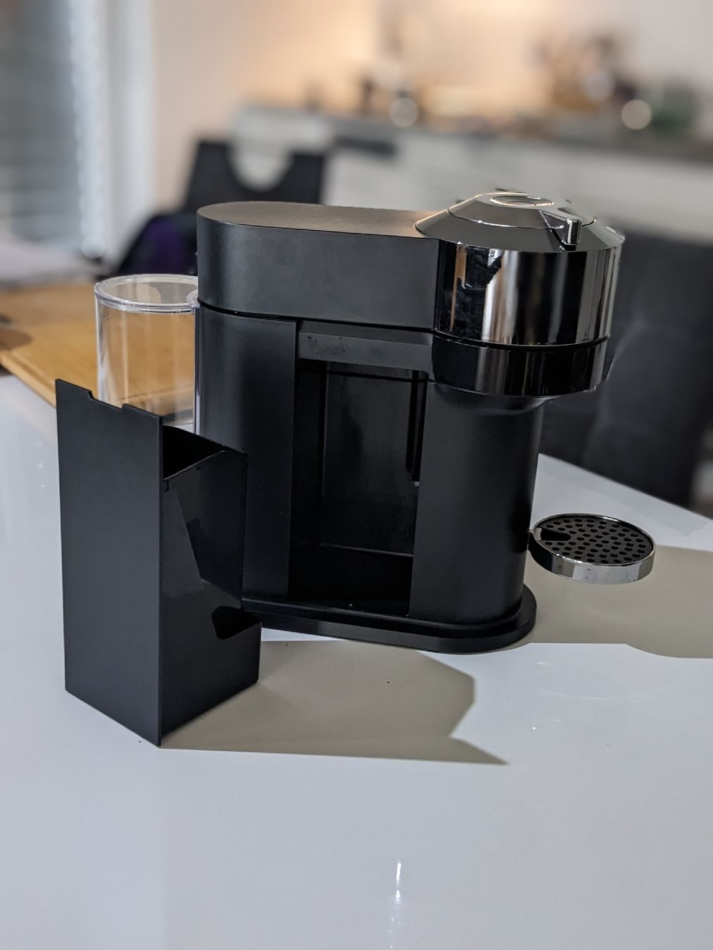Nespresso Macchine per caffè & Macchine per espresso: Nespresso VERTUO NEXT DELUXE – Usato da Reinach AG venduto da Jns98 3