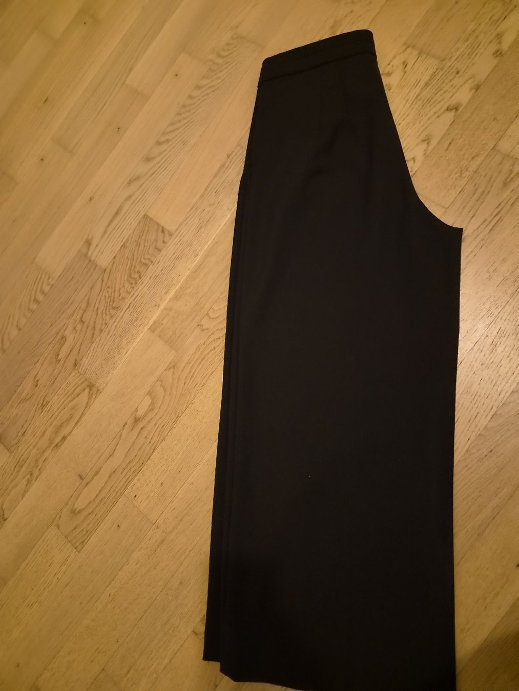 Patrizia Pepe Pantaloni: Patrizia Pepe Culottes Black Size 42 Virgin Wool Blend – Usato da Ebikon venduto da Haselnuss23 2
